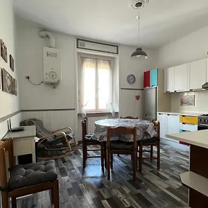 Apartment Il Ritrovo, Luminoso Trilocale In Citta, Bergamo
