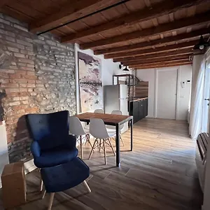 Apartment Borgovivo Il Tuo Loft In Centro Citta, Bergamo
